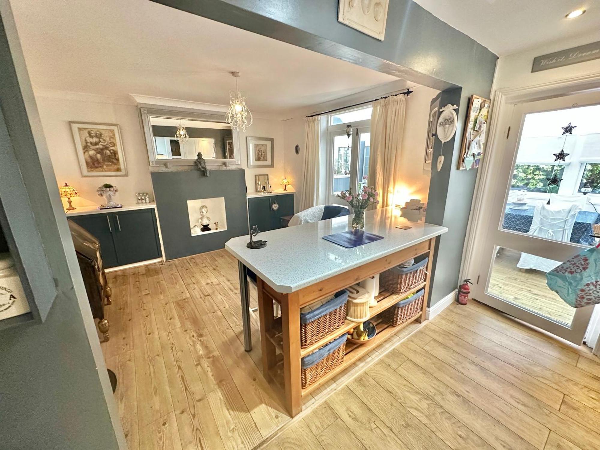 Garden Cottage - 3 Bedroom Close To Town And Beach 본머스 외부 사진